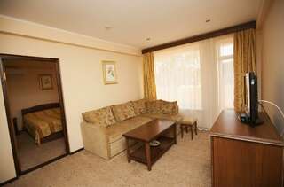 Гостиница Вилла Риф Адлер Люкс с балконом-2