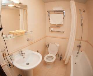 Гостиница Вилла Риф Адлер Двухместный номер Делюкс с 1 кроватью и балконом-3